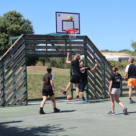 Camping La Brande Le Château-dʼOléron Exterior foto
