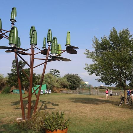 Camping La Brande Le Château-dʼOléron Exterior foto