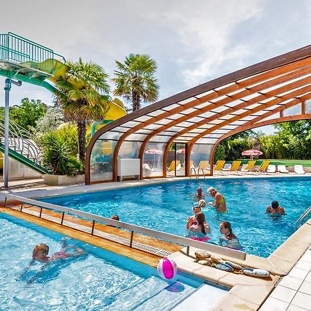 Camping La Brande Le Château-dʼOléron Exterior foto