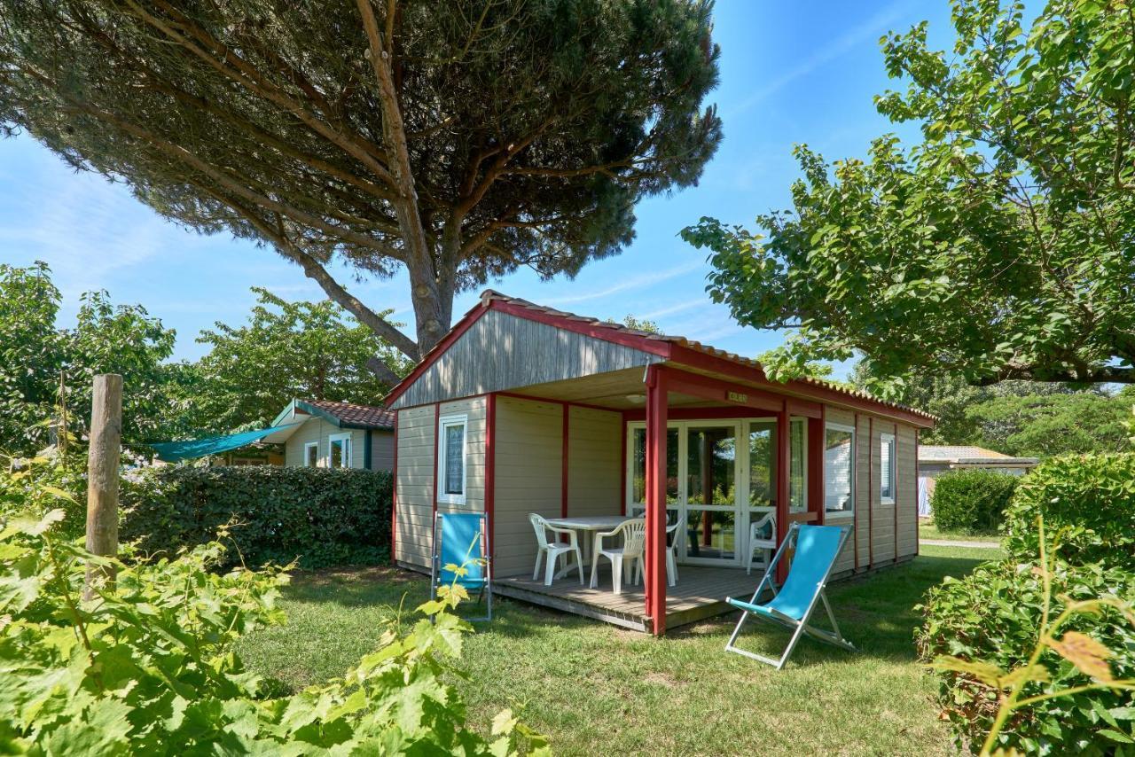 Camping La Brande Le Château-dʼOléron Exterior foto