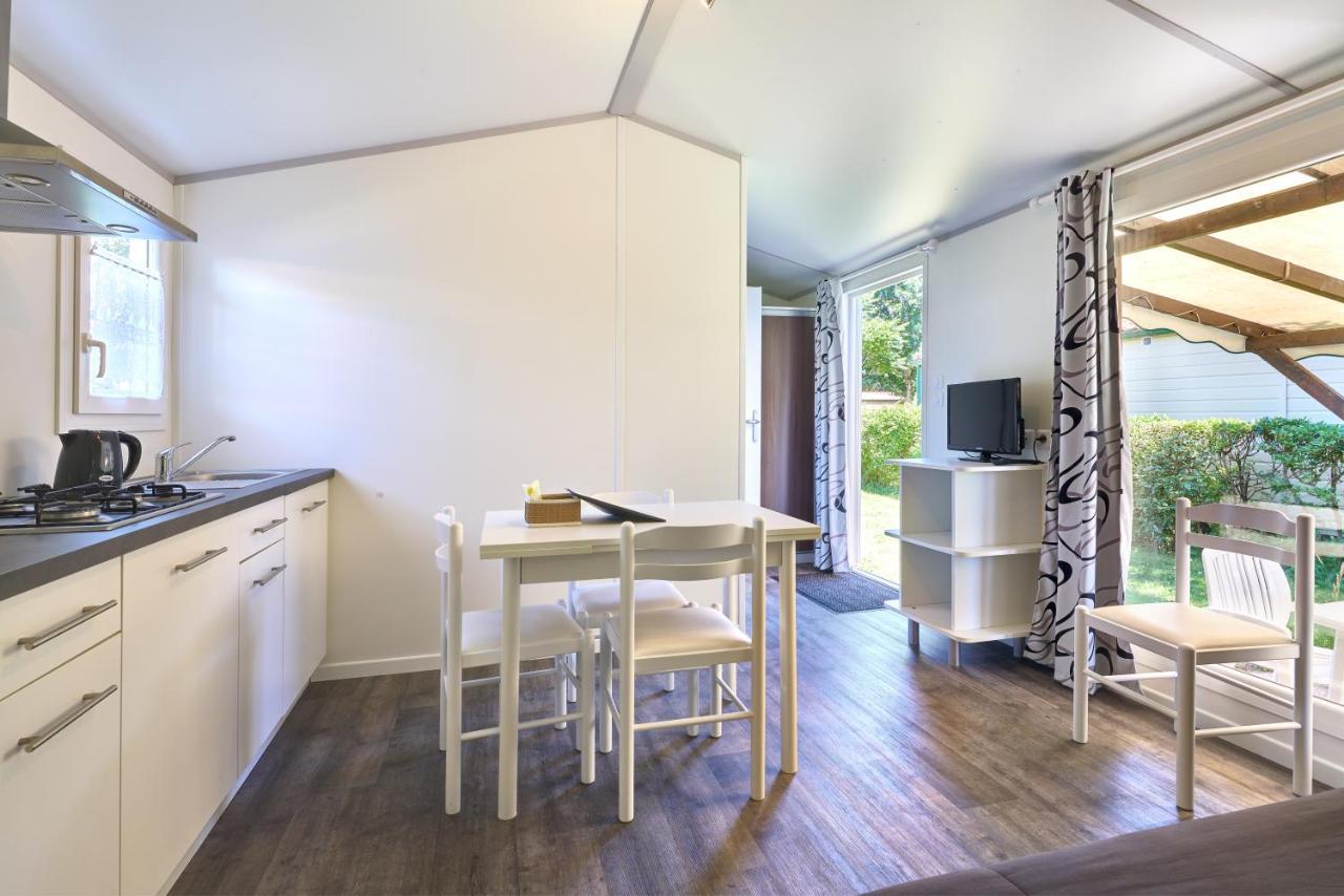 Camping La Brande Le Château-dʼOléron Exterior foto